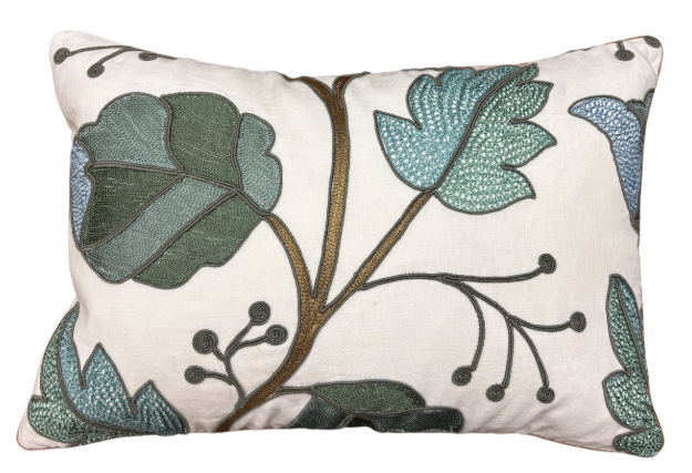 Anabelle 16" x 24" Pillow